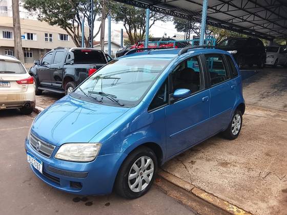 FIAT IDEA 1.4 MPI ELX 8V FLEX 4P MANUAL FIAT IDEA 1.4 MPI ELX 8V FLEX 4P MANUAL